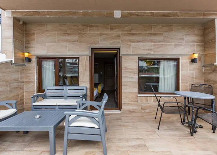 Seraglio Hotel & Suites